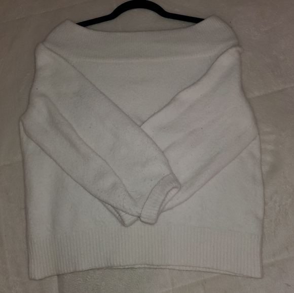H&M Off the Shoulder White Sweater Medium - Picture 2 of 3